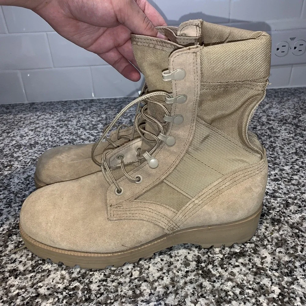 Military Combat Boots Mens Size 10 Tan Suede Nylon Vibram Sole Lace Up Work